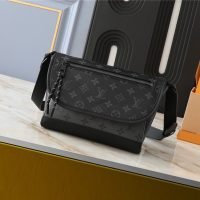 louis-Vuitton-pulse-messenger-Eclipse-Monogram-bag.jpg